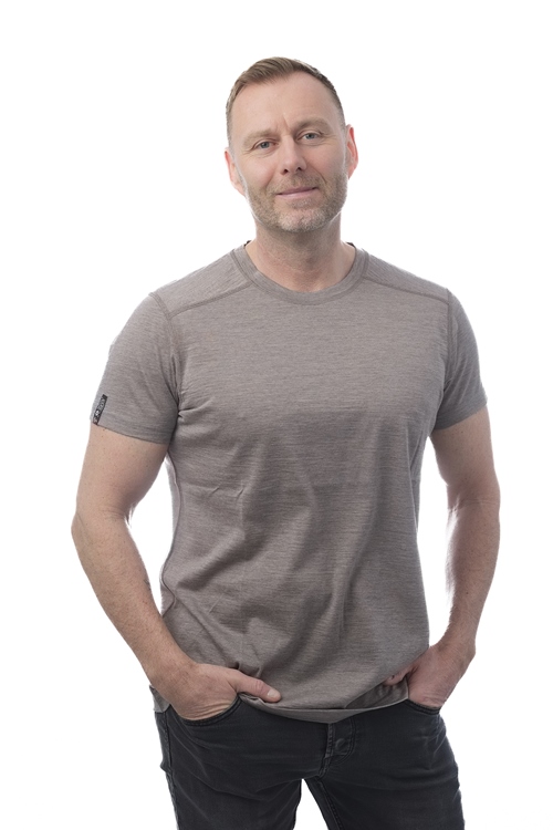 Warme baselayer t-shirt 100% merino wolle von WOOLWEAR of Scandinavia