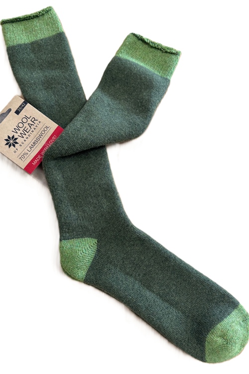 Kniestrümpfen und Kniesocken aus 70% Lammwolle von WOOLWEAR of Scandianvia